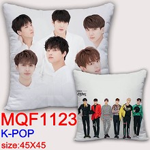 K-POP明星组合 方抱枕45X45CM MQF1123